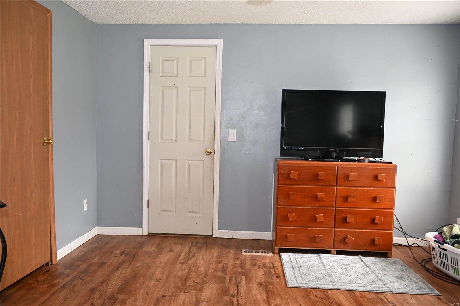 31980 Highway 17, Laquey, MO 65534