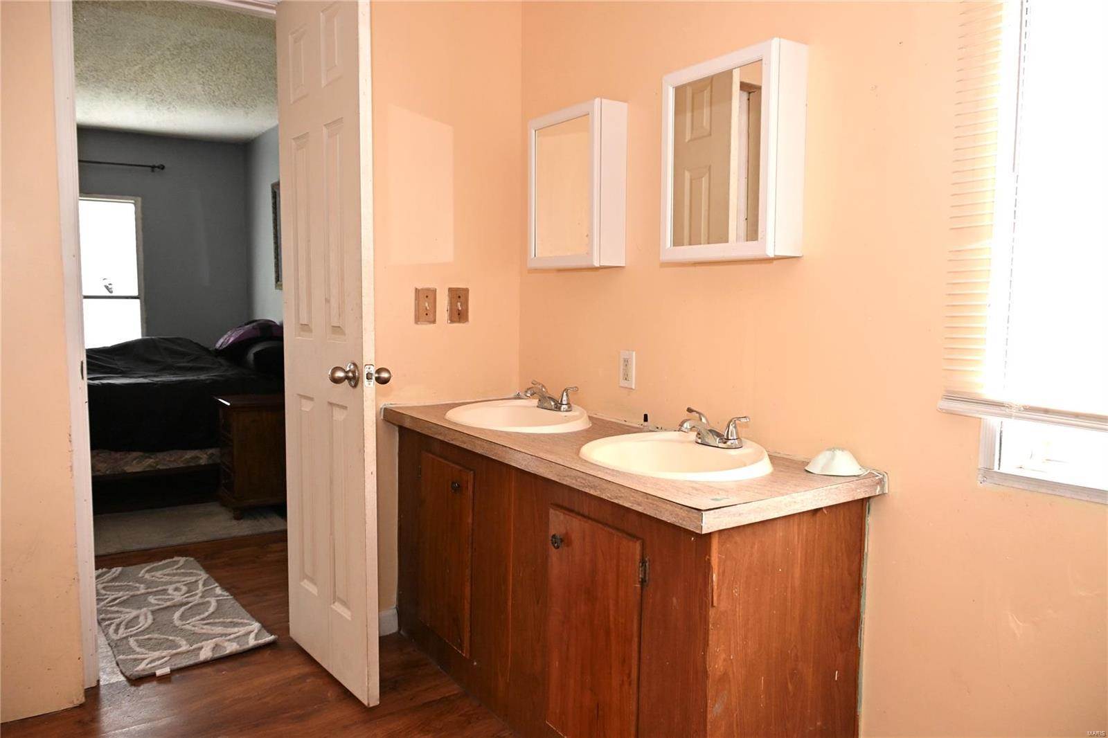 31980 Highway 17, Laquey, MO 65534