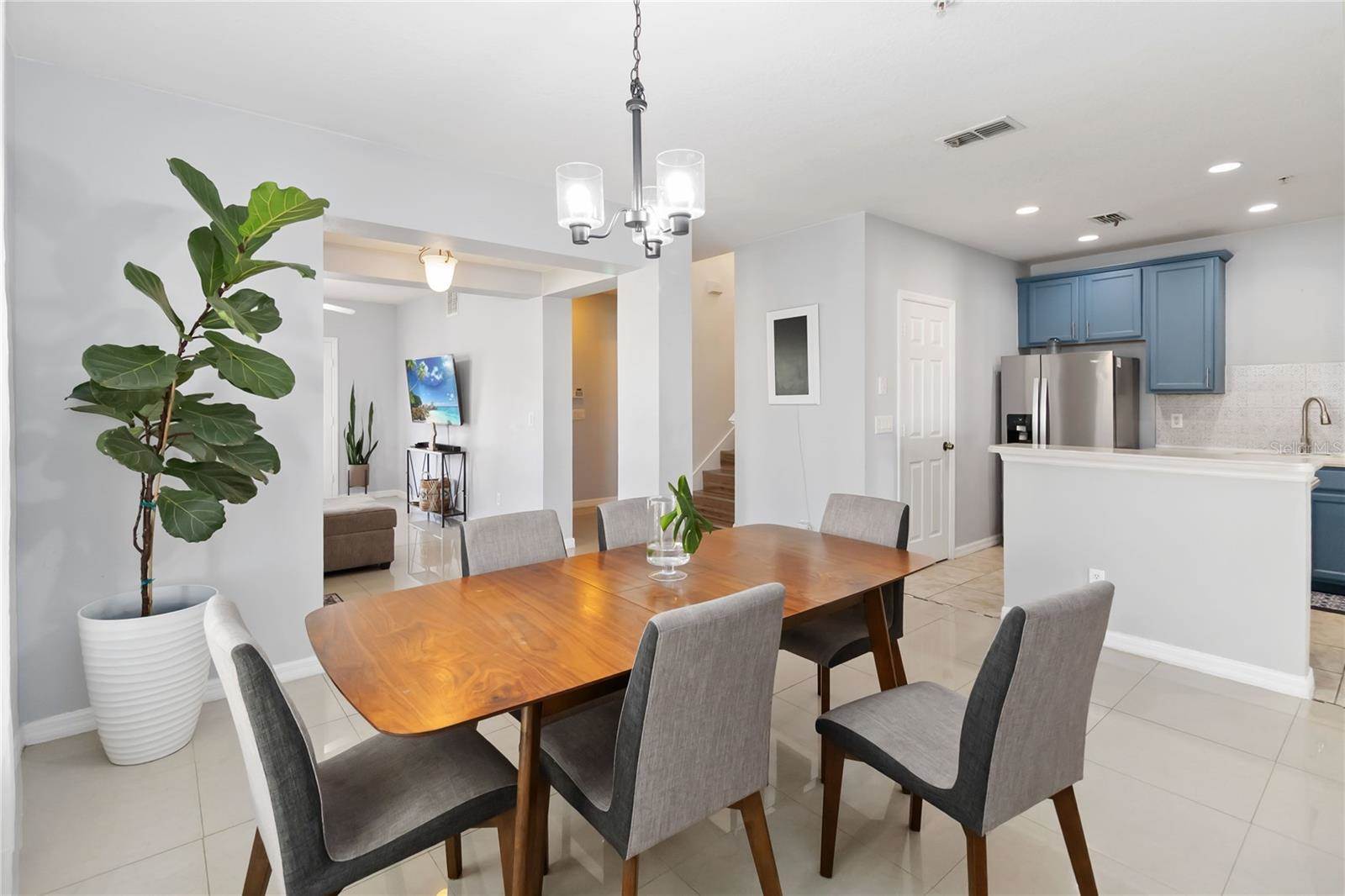 2016 Cypress Bay Boulevard, Kissimmee, FL 34743