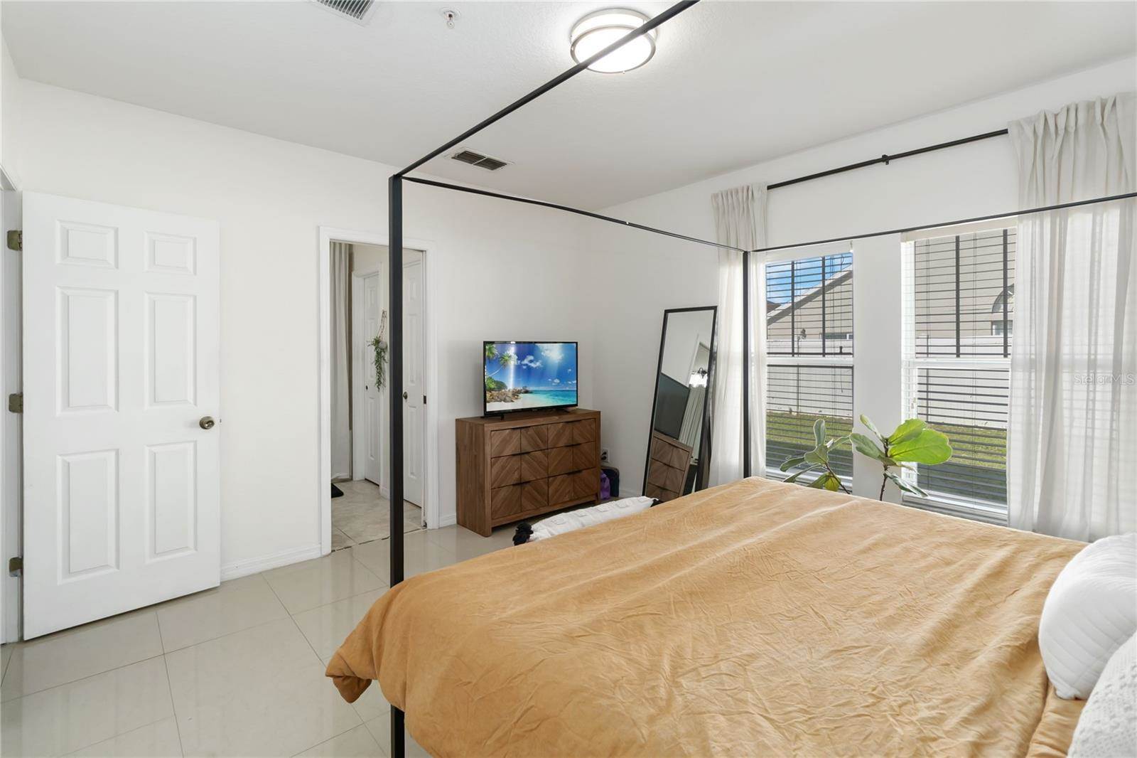 2016 Cypress Bay Boulevard, Kissimmee, FL 34743