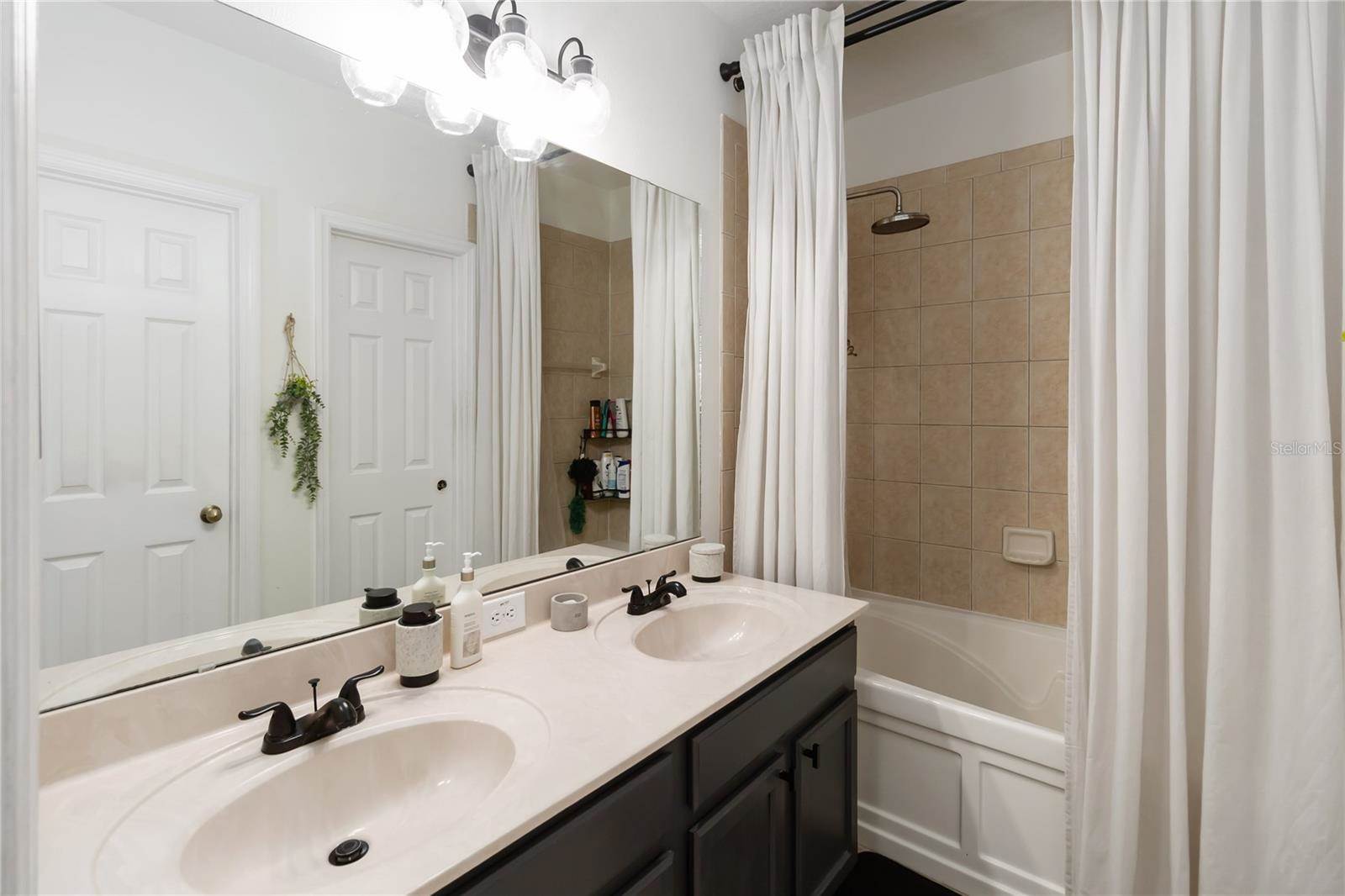 2016 Cypress Bay Boulevard, Kissimmee, FL 34743