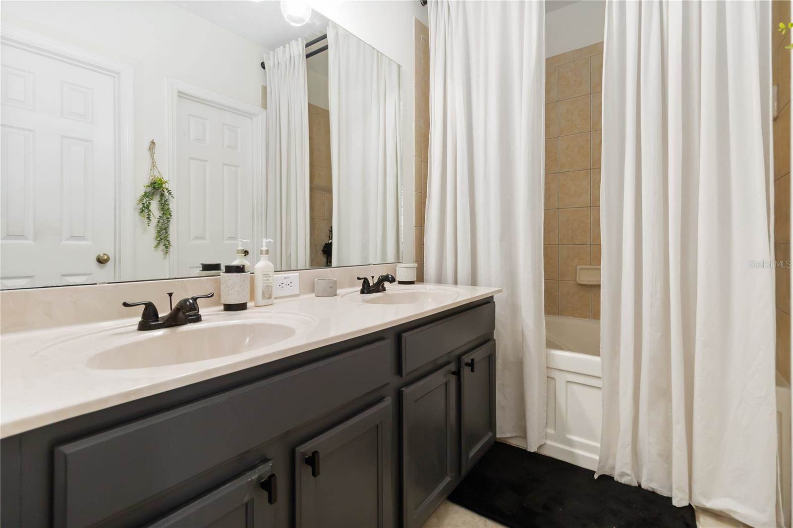 2016 Cypress Bay Boulevard, Kissimmee, FL 34743