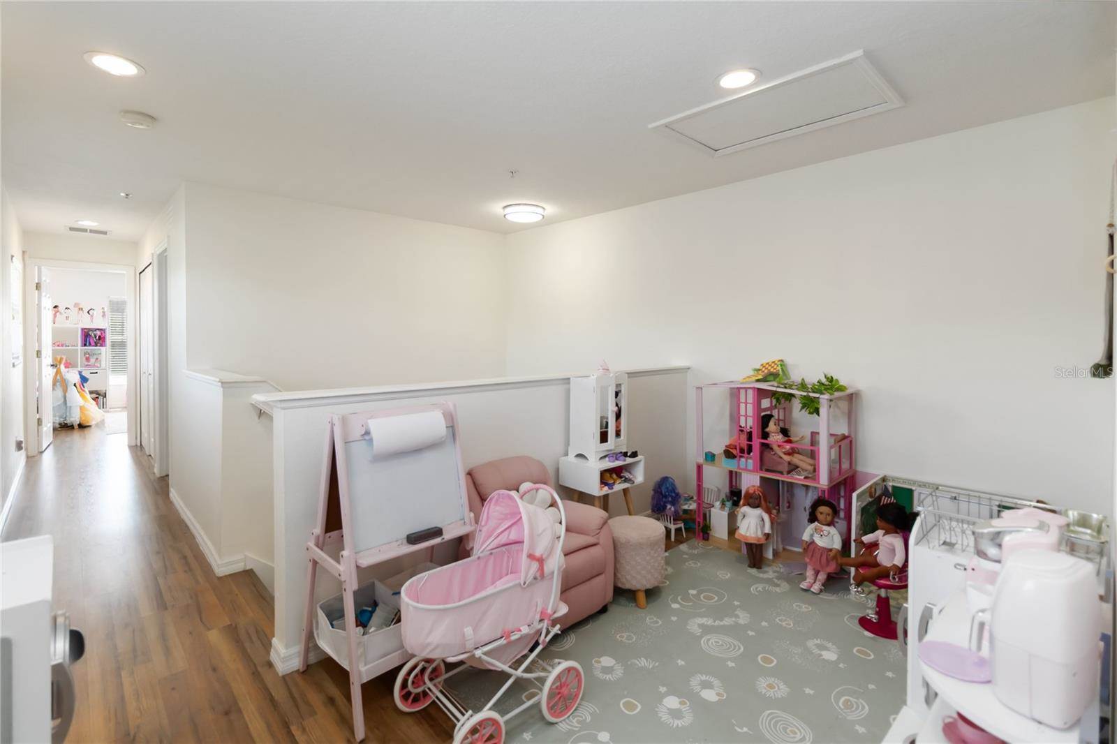 2016 Cypress Bay Boulevard, Kissimmee, FL 34743