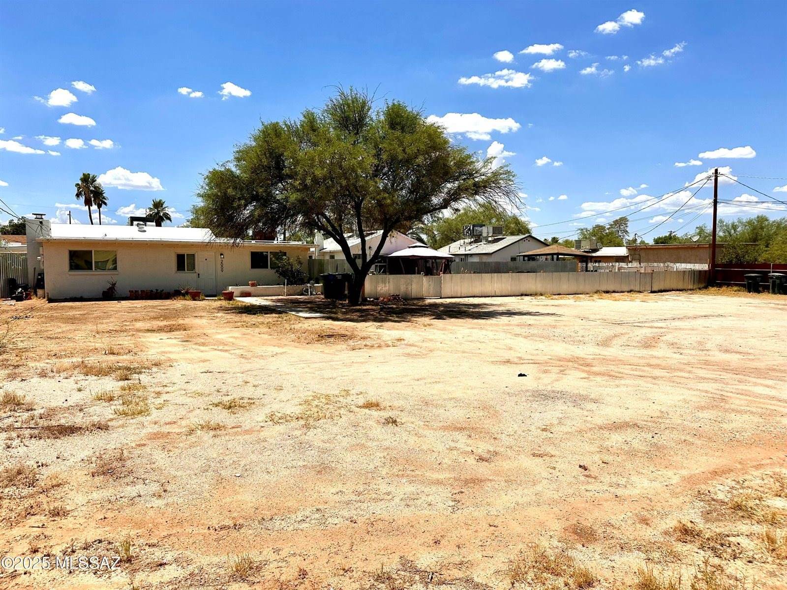 2009 North Rosemary Drive, Tucson, AZ 85716