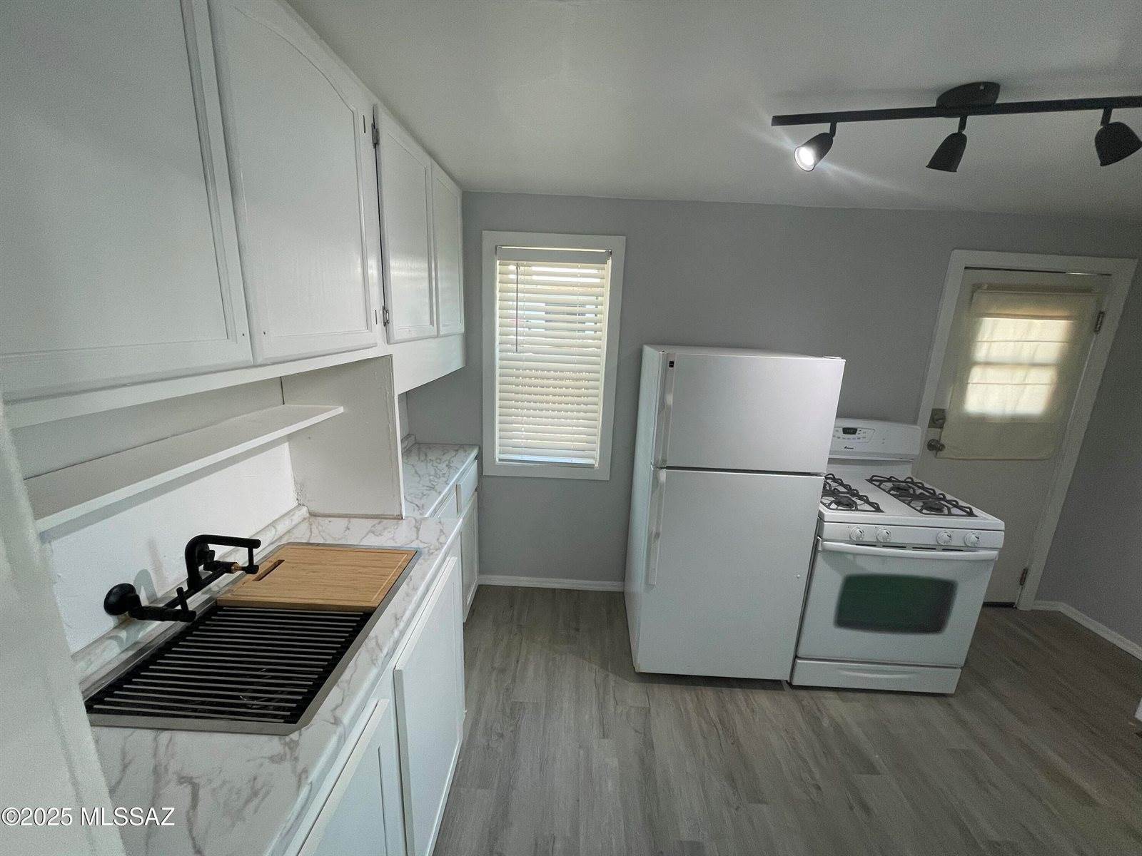 2009 North Rosemary Drive, Tucson, AZ 85716