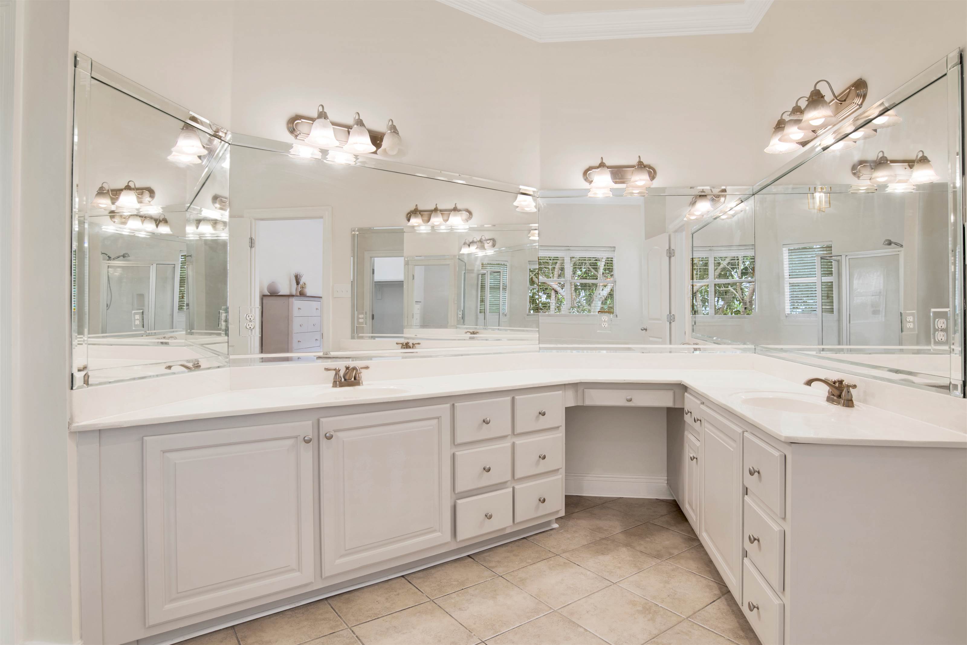 6275 Bell Creek Court East, Grand Bay, AL 36541