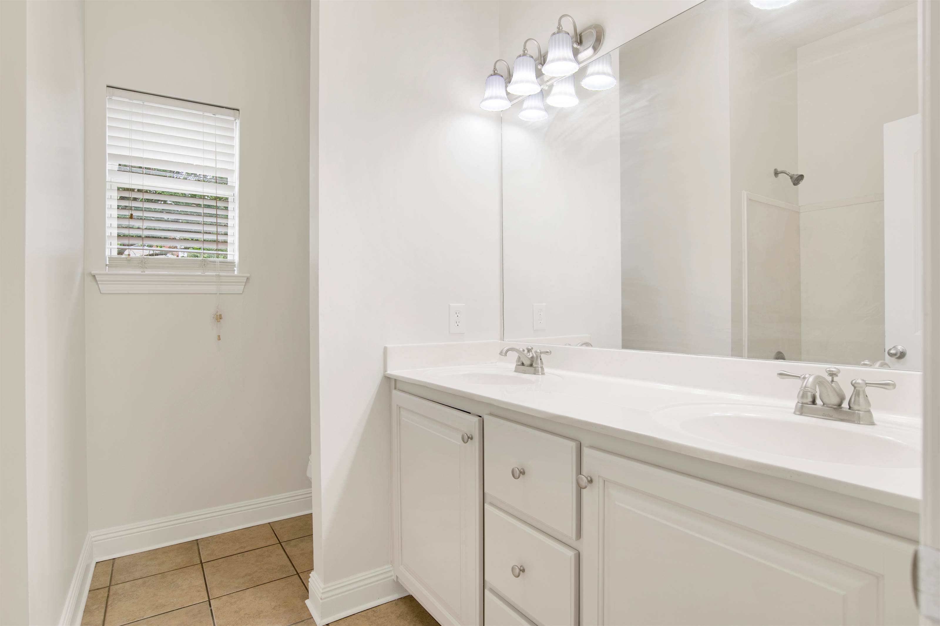 6275 Bell Creek Court East, Grand Bay, AL 36541