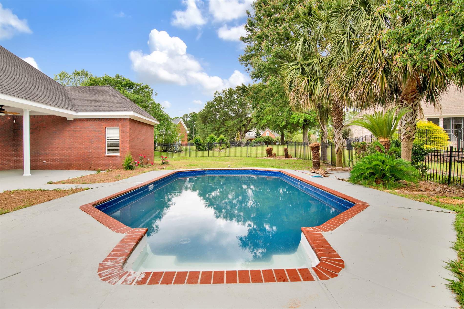 6275 Bell Creek Court East, Grand Bay, AL 36541