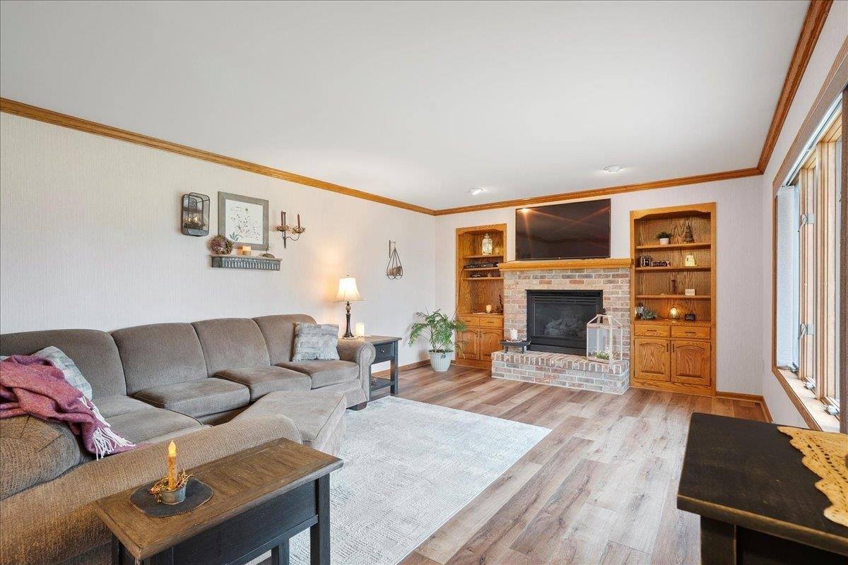 301 S Larch Avenue, Marshfield, WI 54449