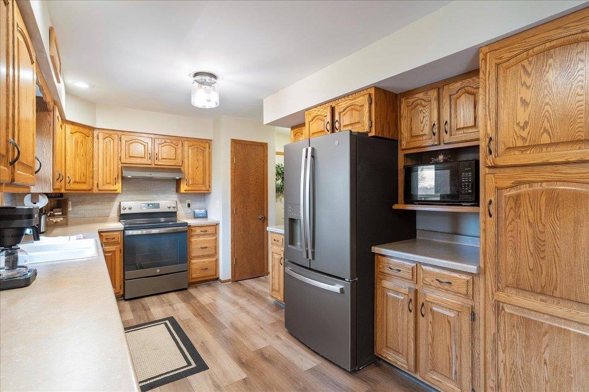 301 S Larch Avenue, Marshfield, WI 54449