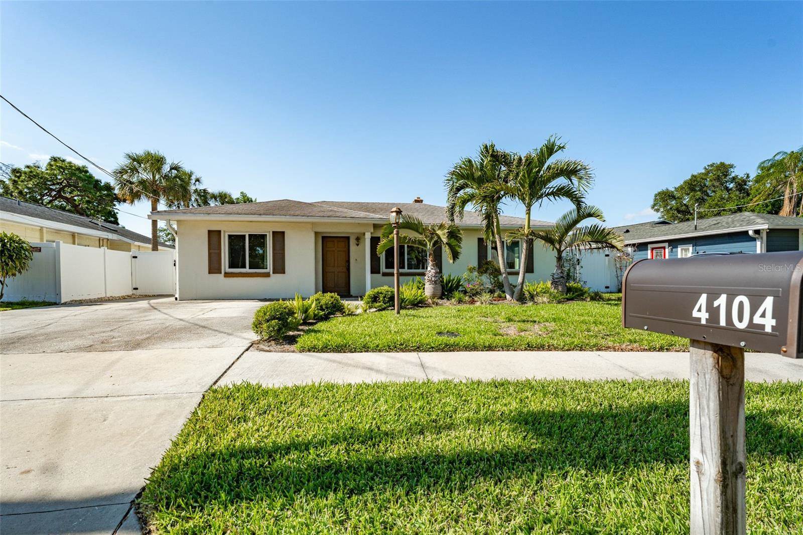 4104 West Watrous Avenue, Tampa, FL 33629