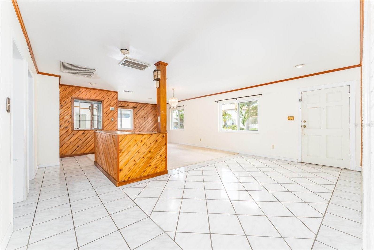 4104 West Watrous Avenue, Tampa, FL 33629