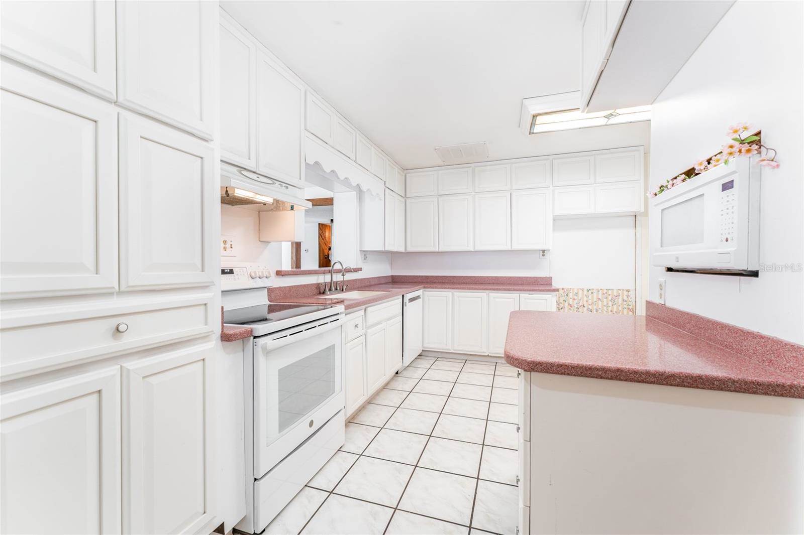 4104 West Watrous Avenue, Tampa, FL 33629