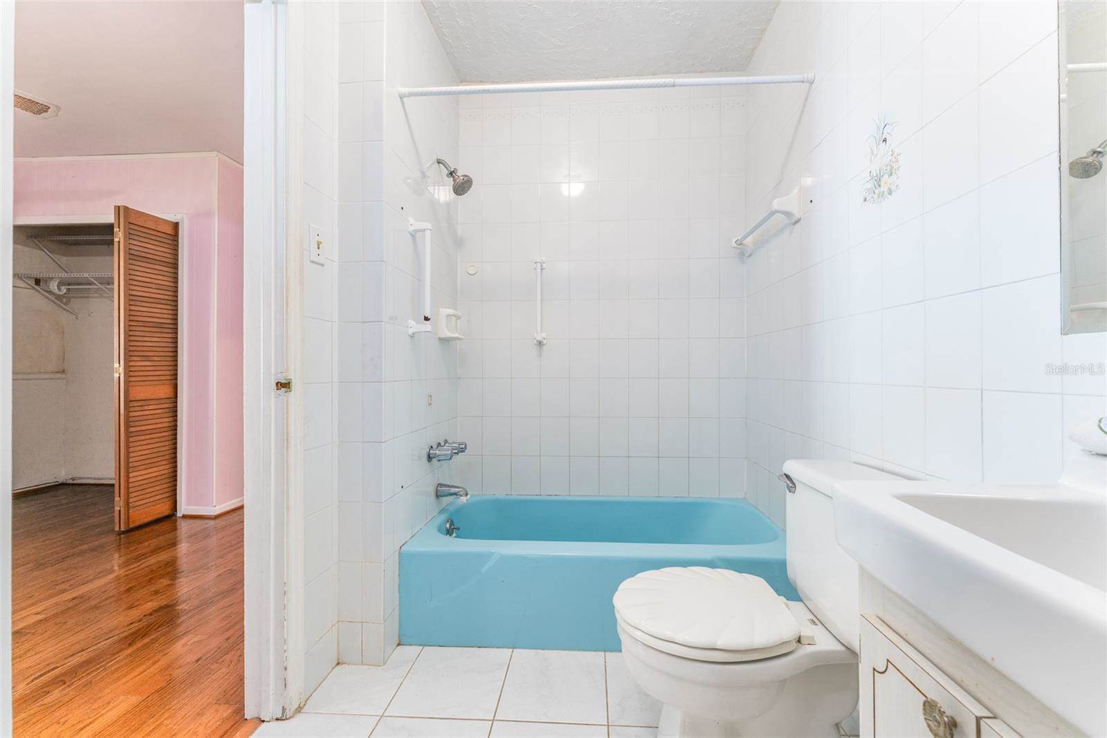 4104 West Watrous Avenue, Tampa, FL 33629