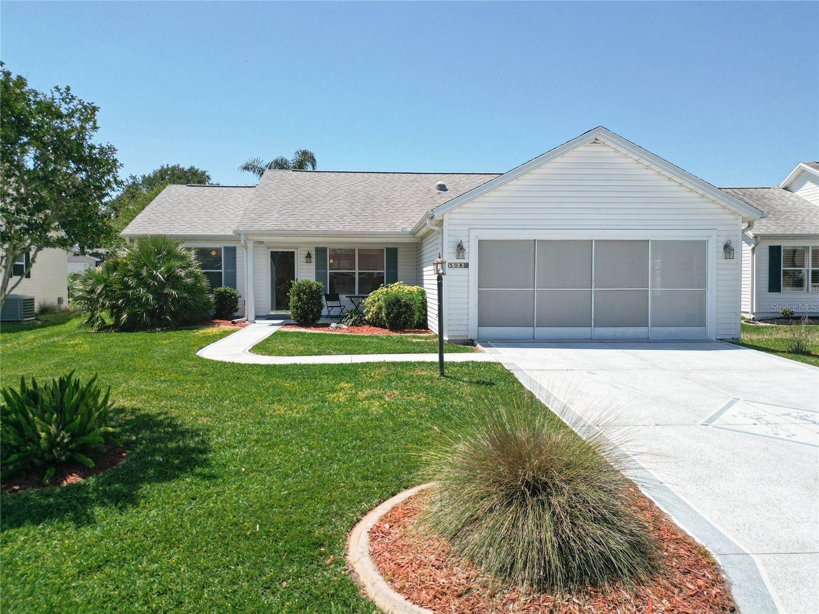 508 Carrera Drive, Lady Lake, FL 32159