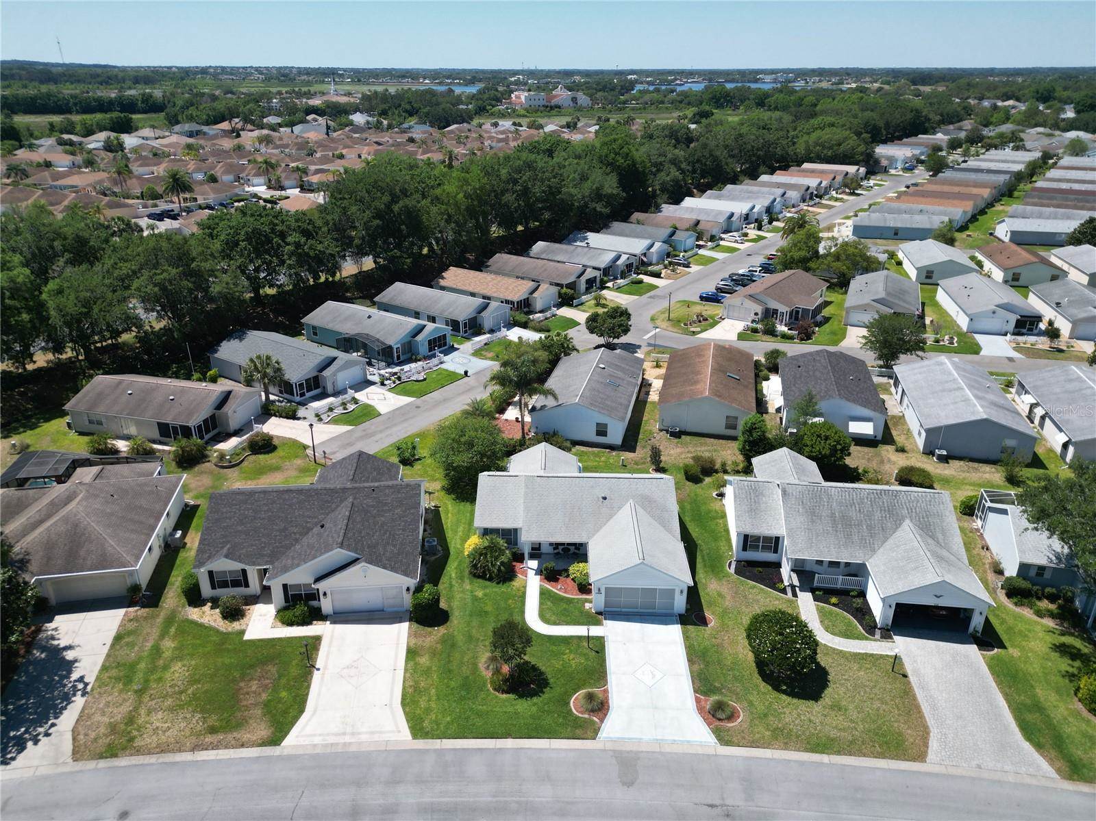 508 Carrera Drive, Lady Lake, FL 32159