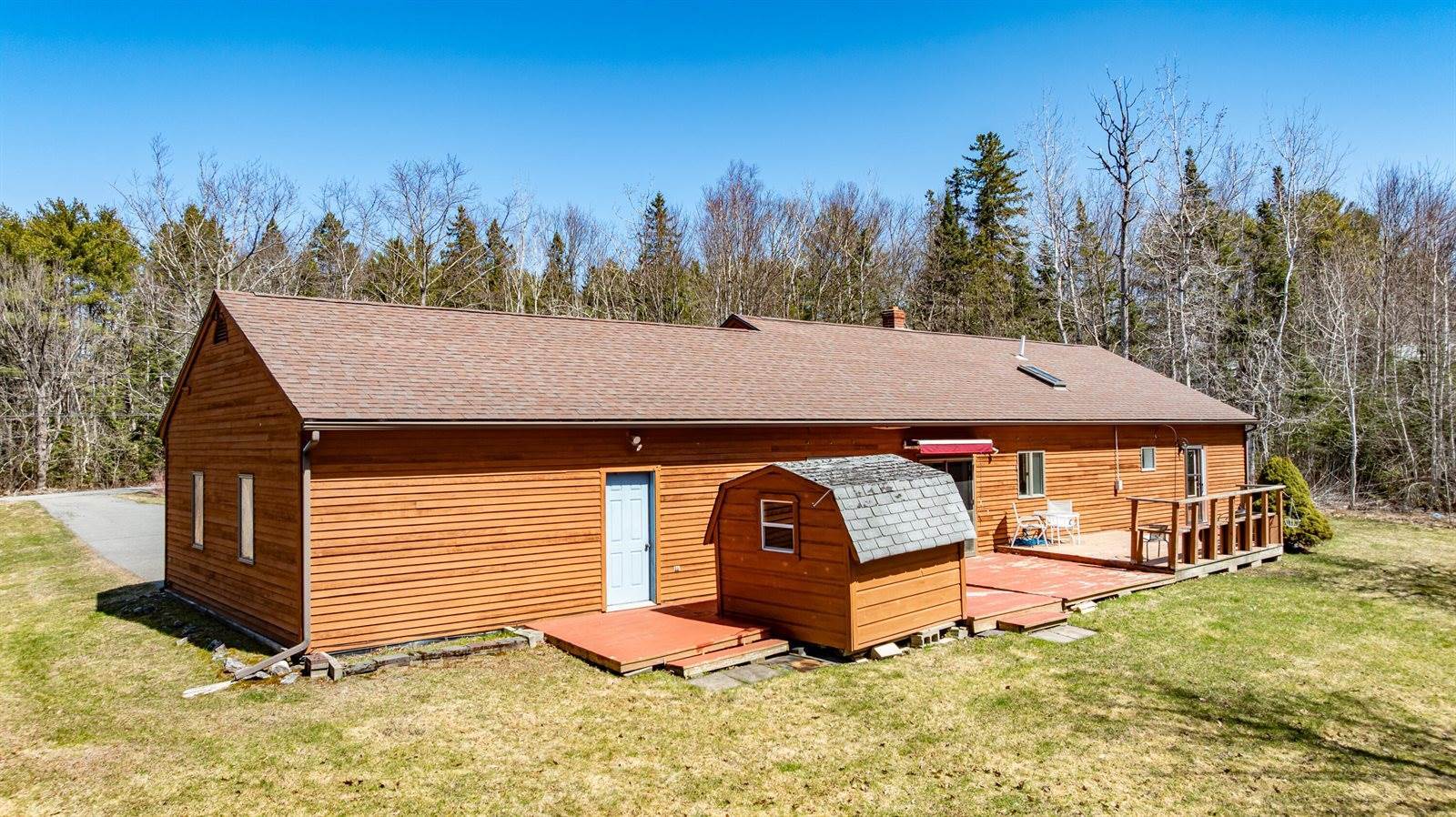 647 Meadow Road, Hampden, ME 04444
