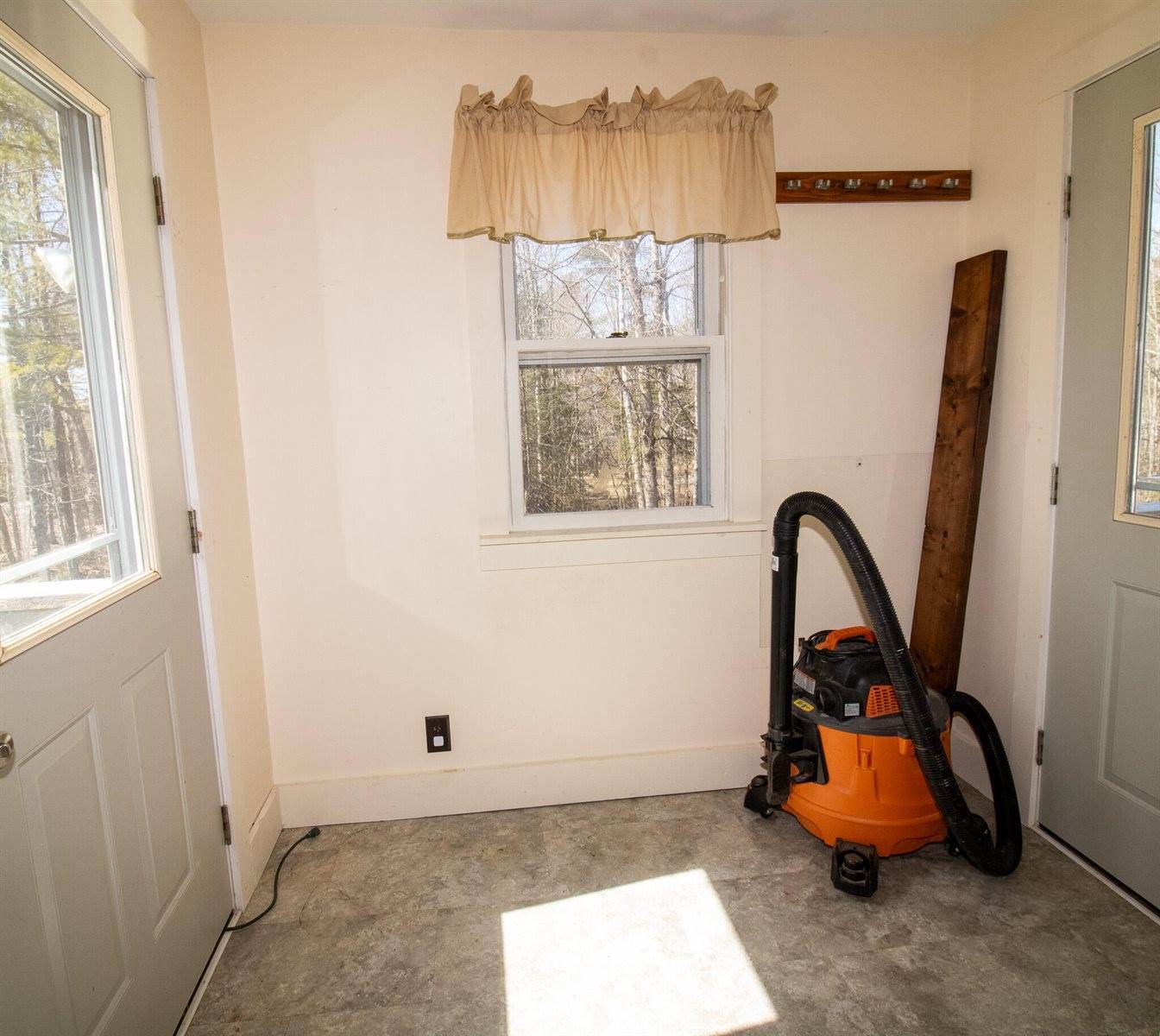 1114 Kennebec Road, Hampden, ME 04444