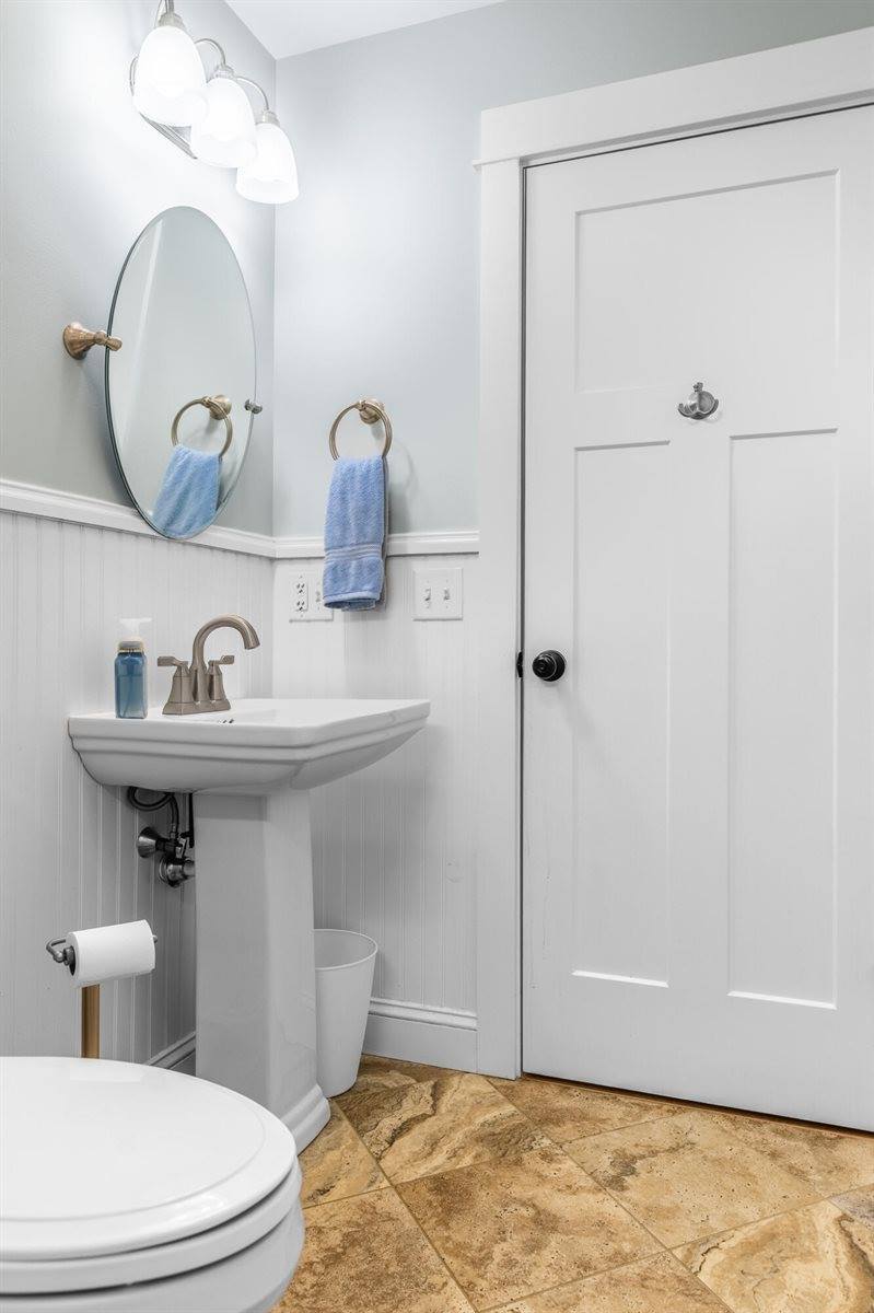 438 Chestnut Lane, Hermon, ME 04401