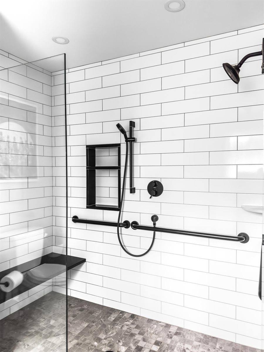 438 Chestnut Lane, Hermon, ME 04401