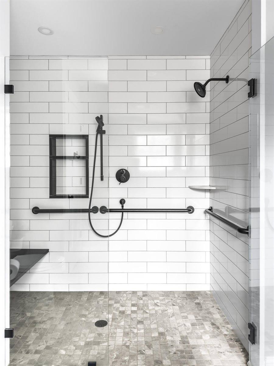 438 Chestnut Lane, Hermon, ME 04401