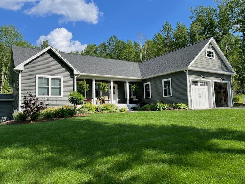 438 Chestnut Lane, Hermon, ME 04401