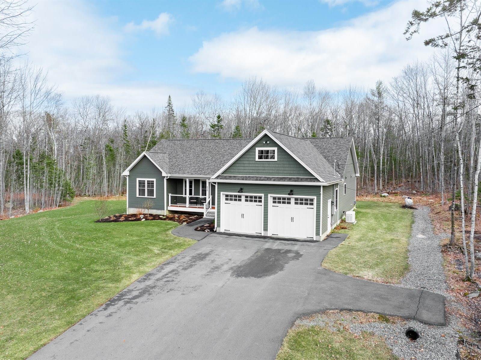 438 Chestnut Lane, Hermon, ME 04401
