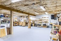 438 Chestnut Lane, Hermon, ME 04401