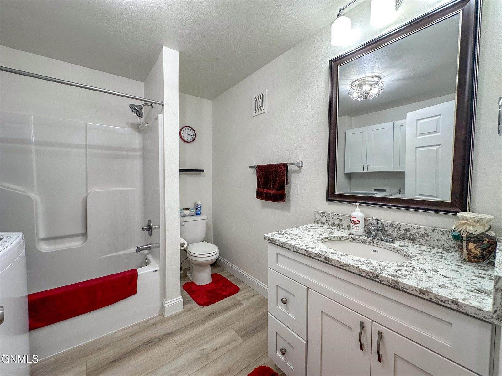 829 Canada Avenue, Bismarck, ND 58503