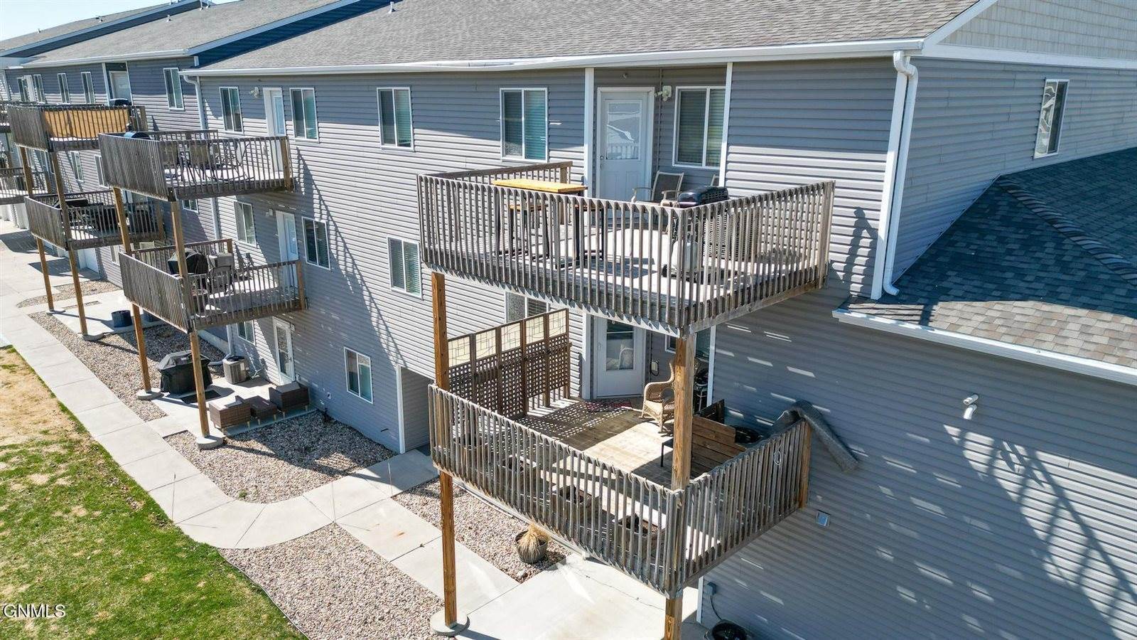 829 Canada Avenue, Bismarck, ND 58503