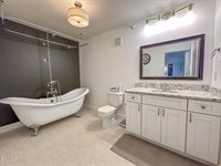 829 Canada Avenue, Bismarck, ND 58503