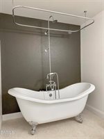 829 Canada Avenue, Bismarck, ND 58503