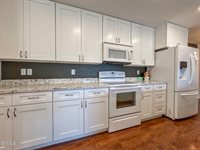 829 Canada Avenue, Bismarck, ND 58503