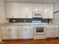 829 Canada Avenue, Bismarck, ND 58503