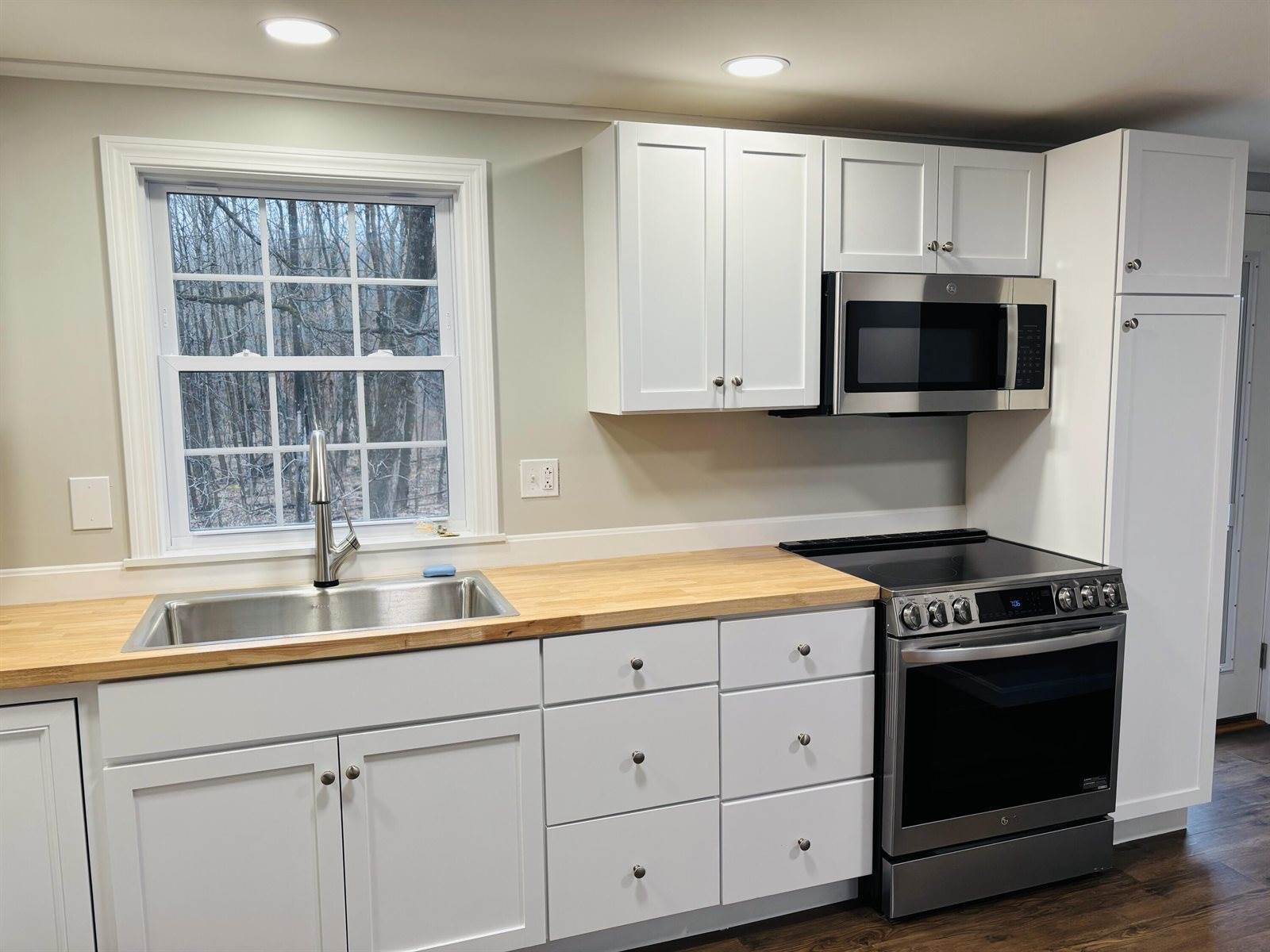 54 Charleston Road, Dexter, ME 04930