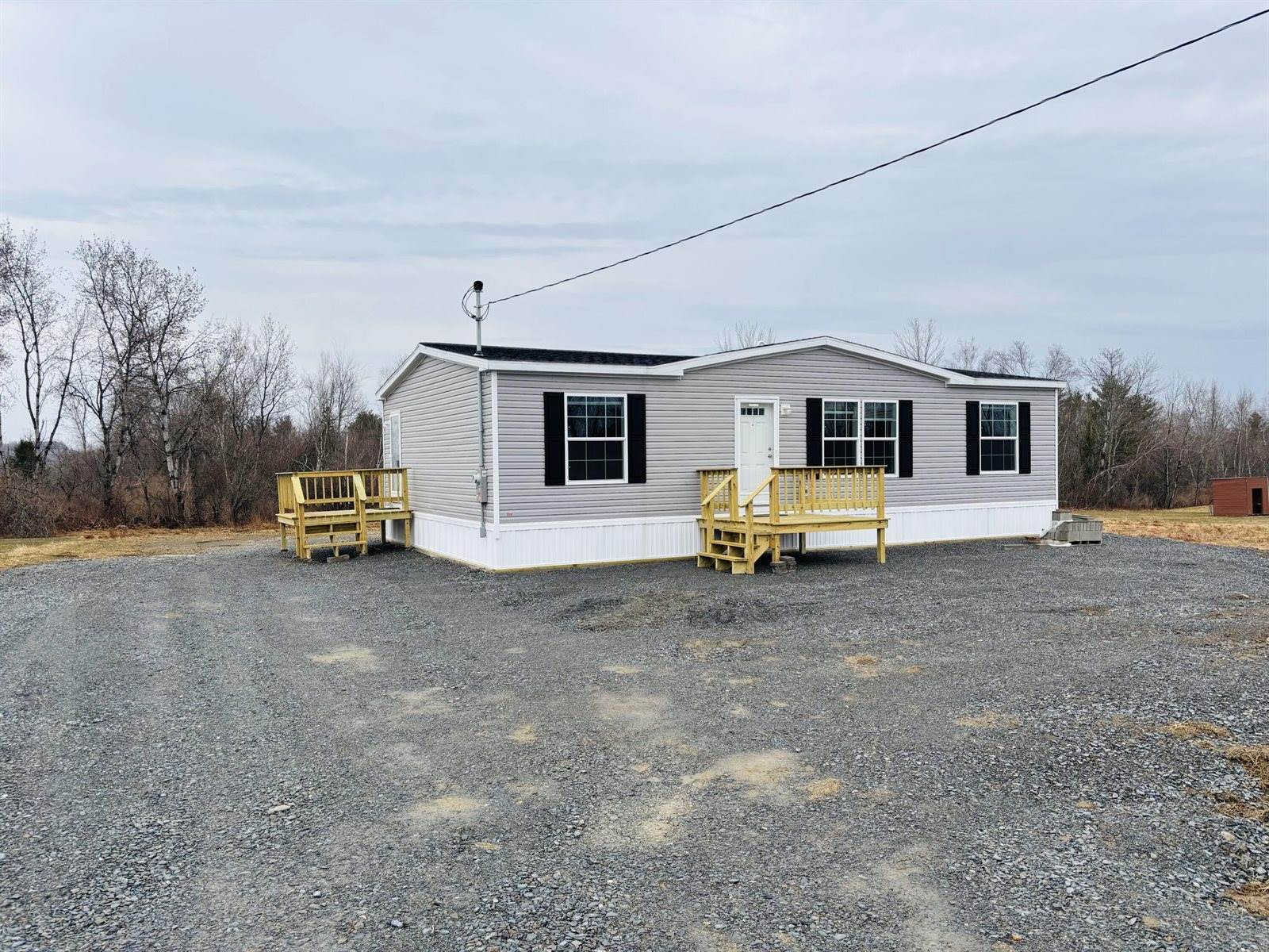 14 Indian Heights Drive, Saint Albans, ME 04971