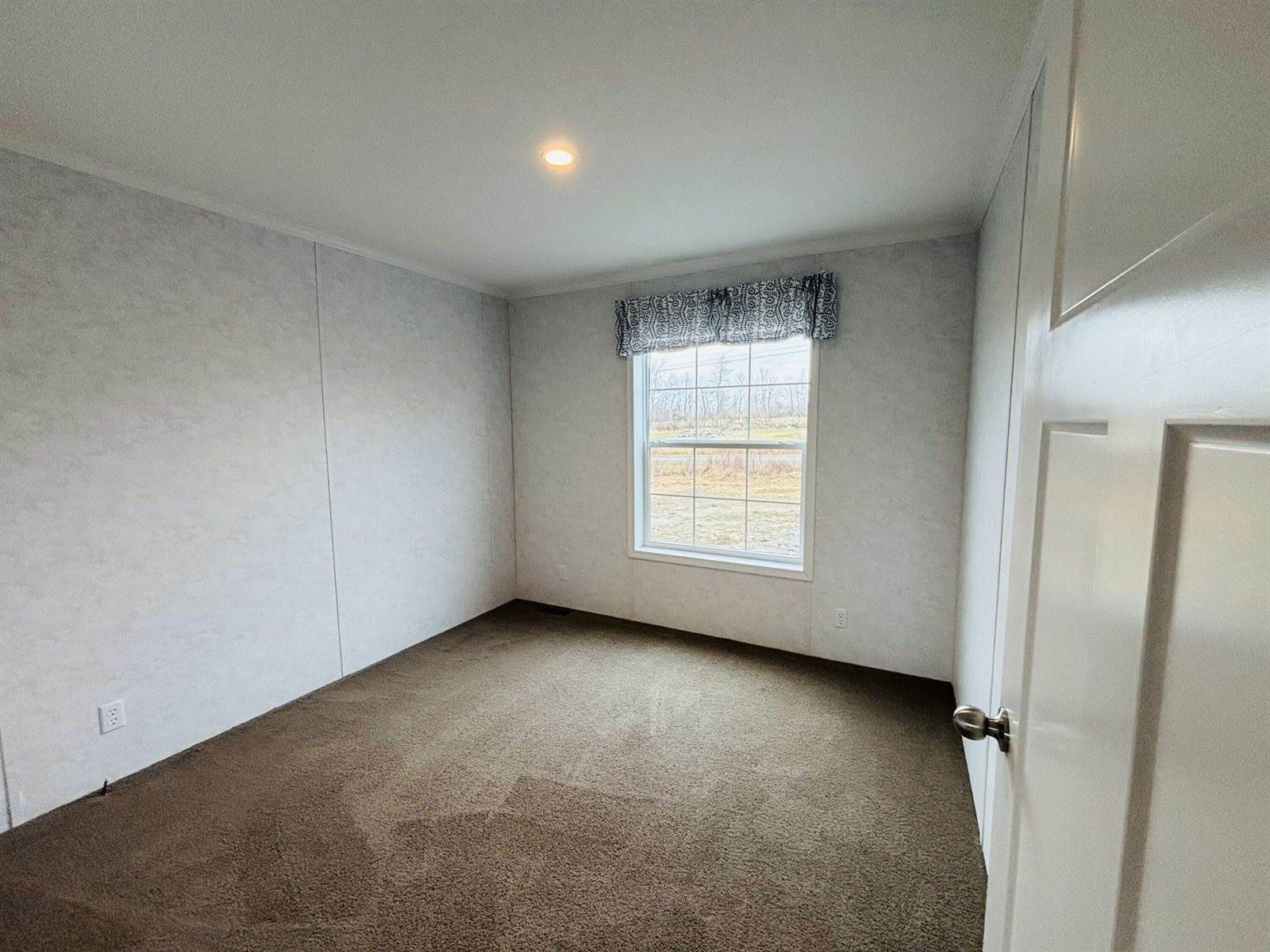 14 Indian Heights Drive, Saint Albans, ME 04971