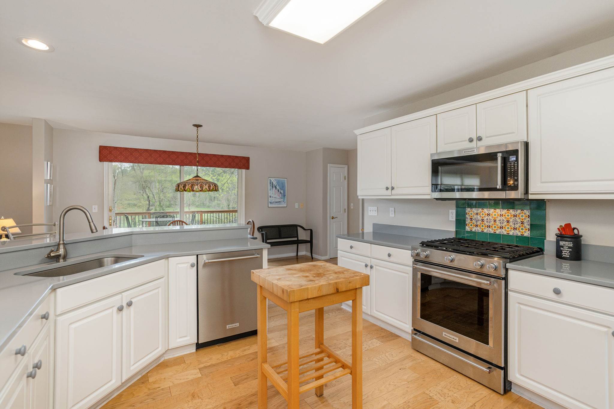 1420 Patriots Drive, Hendersonville, NC 28739