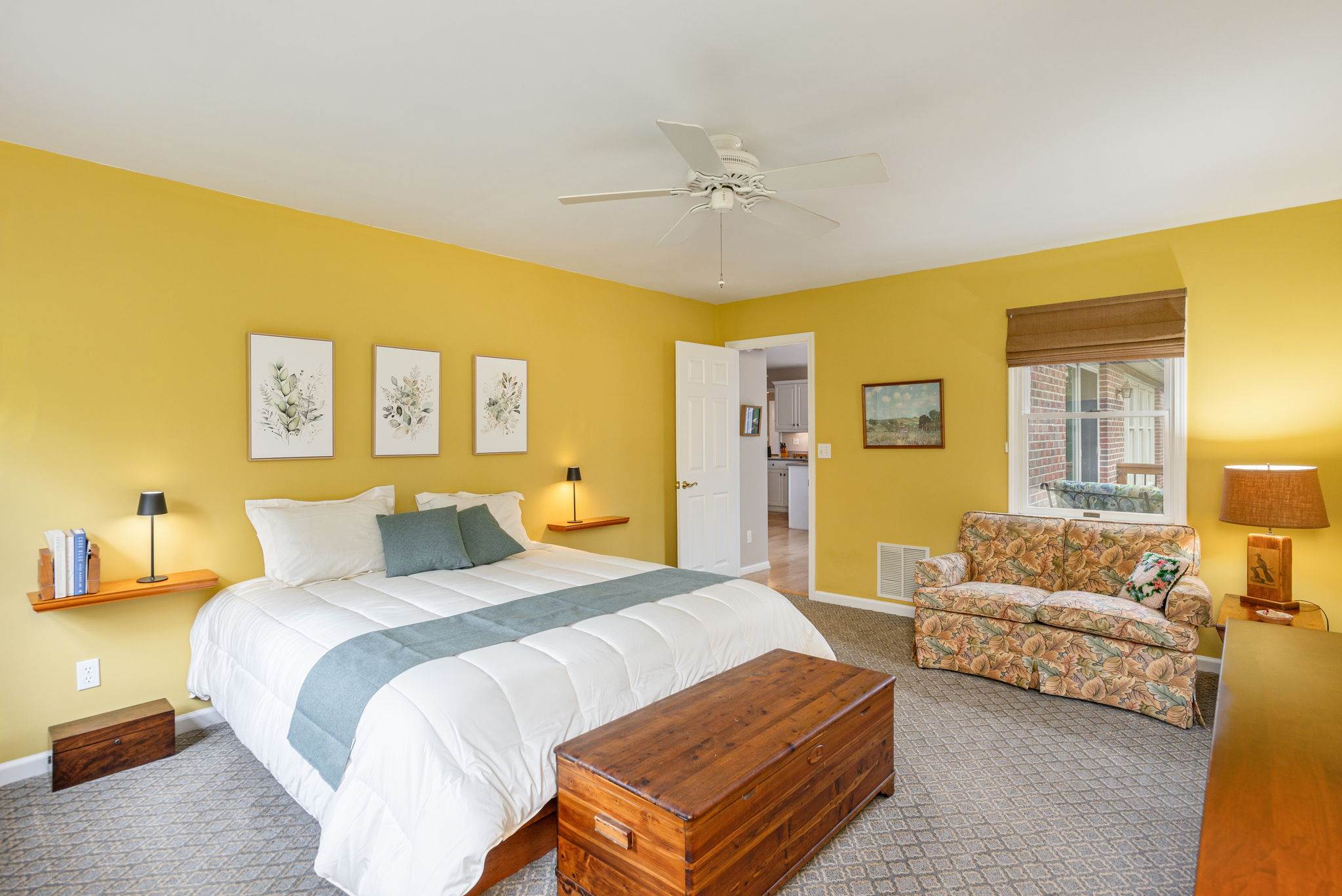 1420 Patriots Drive, Hendersonville, NC 28739