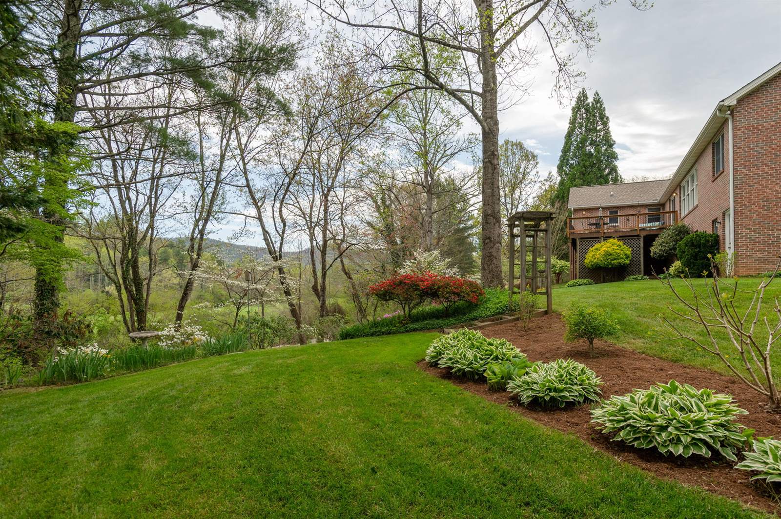 1420 Patriots Drive, Hendersonville, NC 28739