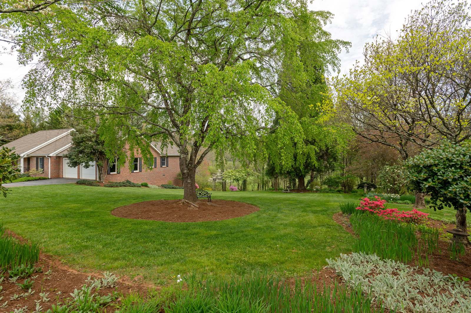 1420 Patriots Drive, Hendersonville, NC 28739