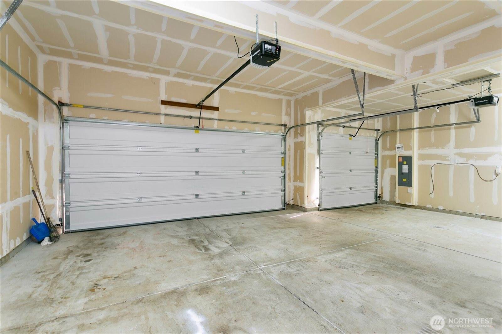 8009 167th Street Ct East, Puyallup, WA 98375