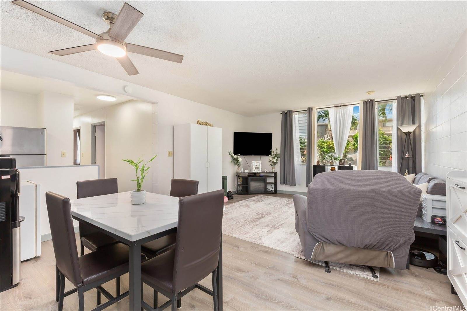 94-246 Leoku Street, Waipahu, HI 96797