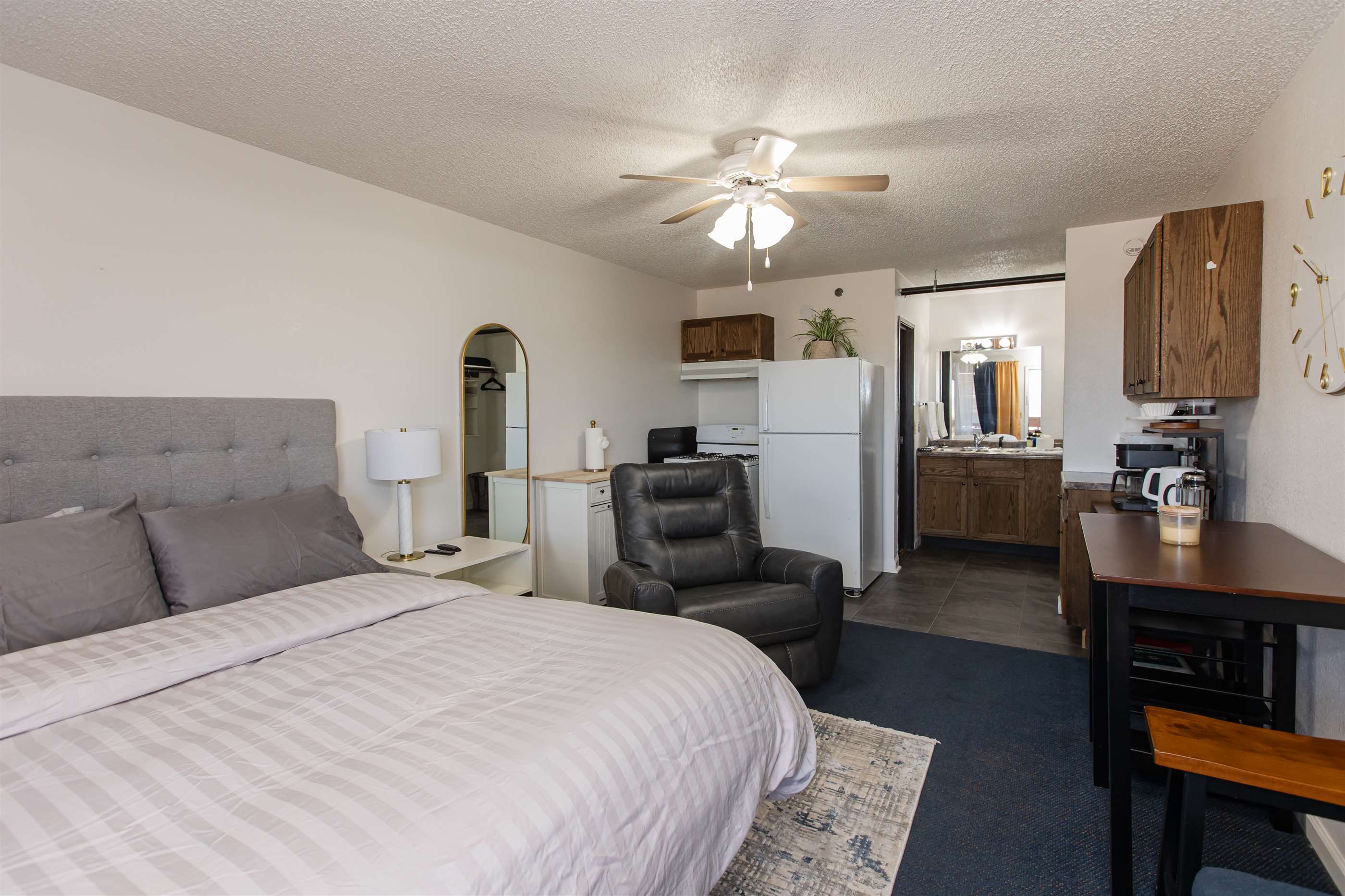 1502 East Fulton Street, Garden City, KS 67846