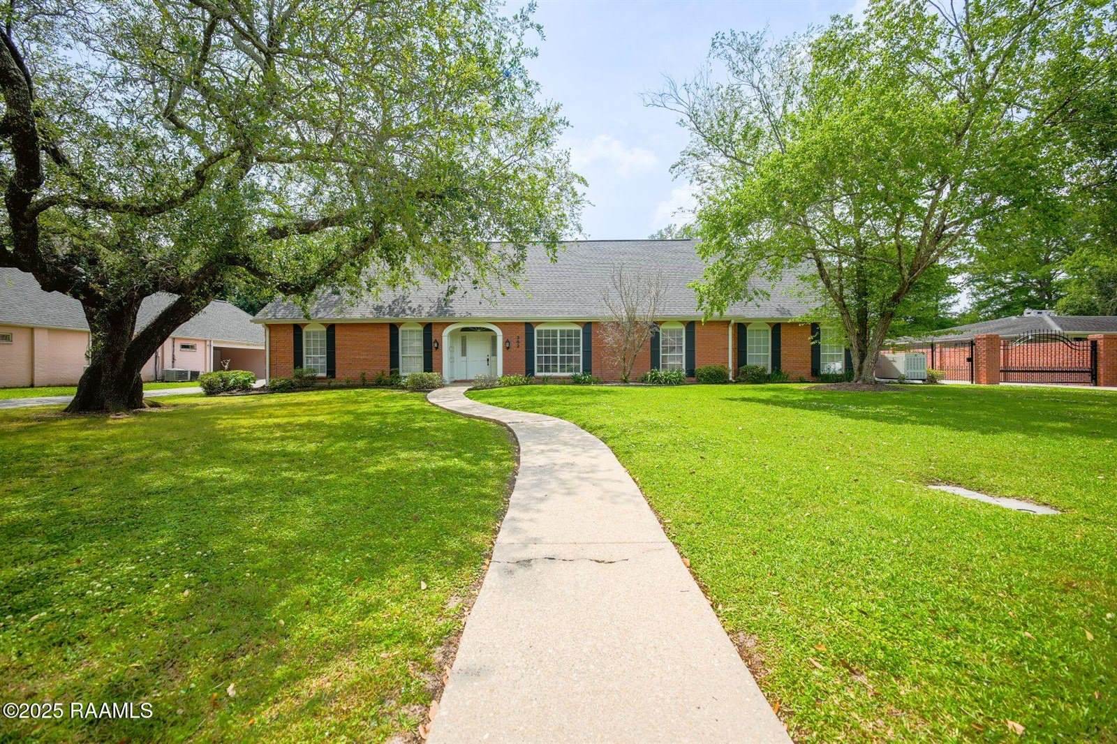 302 Eastwood Drive, Franklin, LA 70538