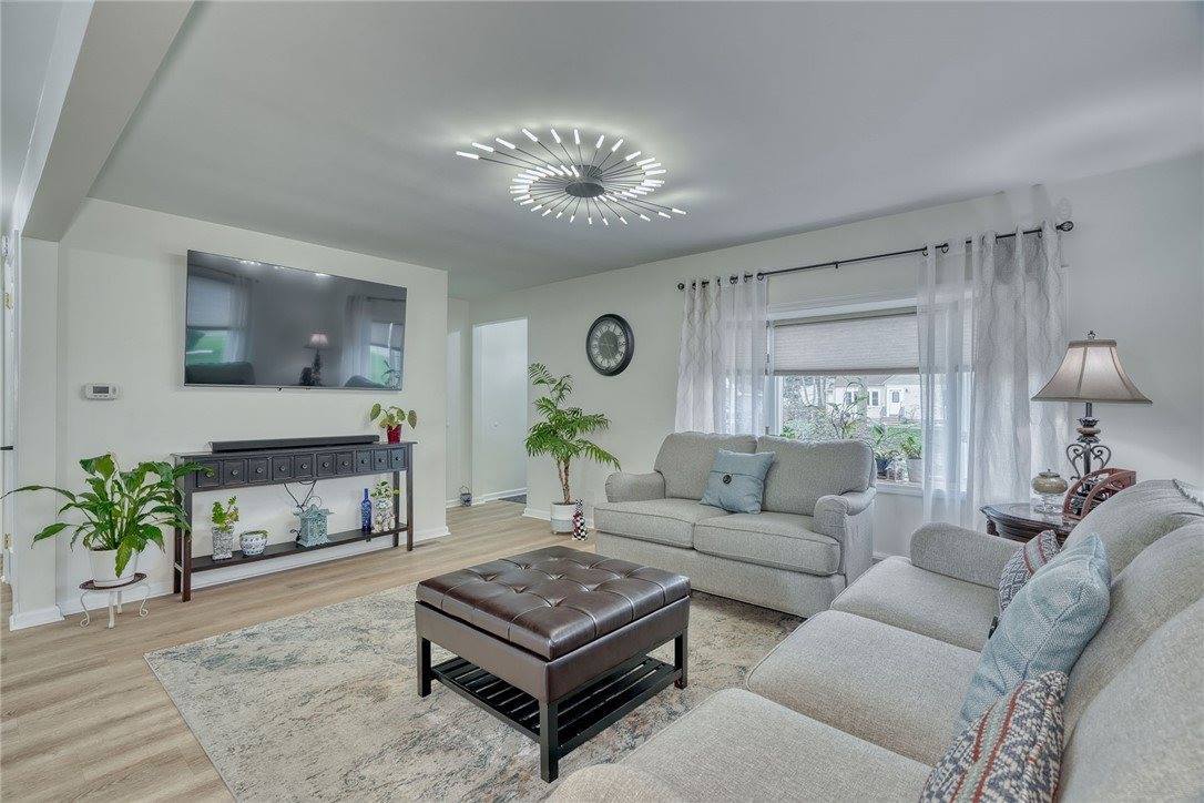 588 Adams Road, Webster, NY 14580