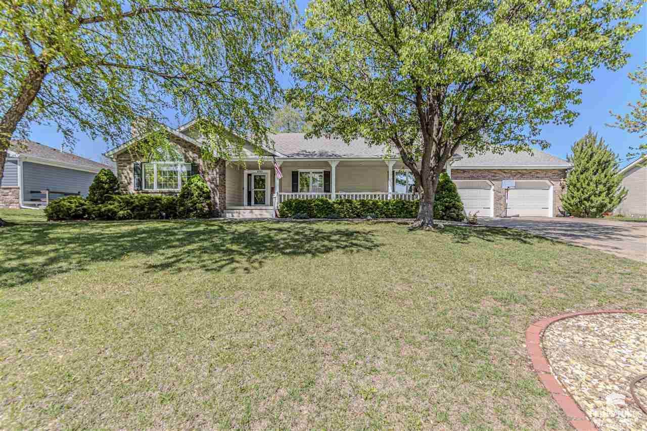 2505 Meadowood Drive, Manhattan, KS 66502