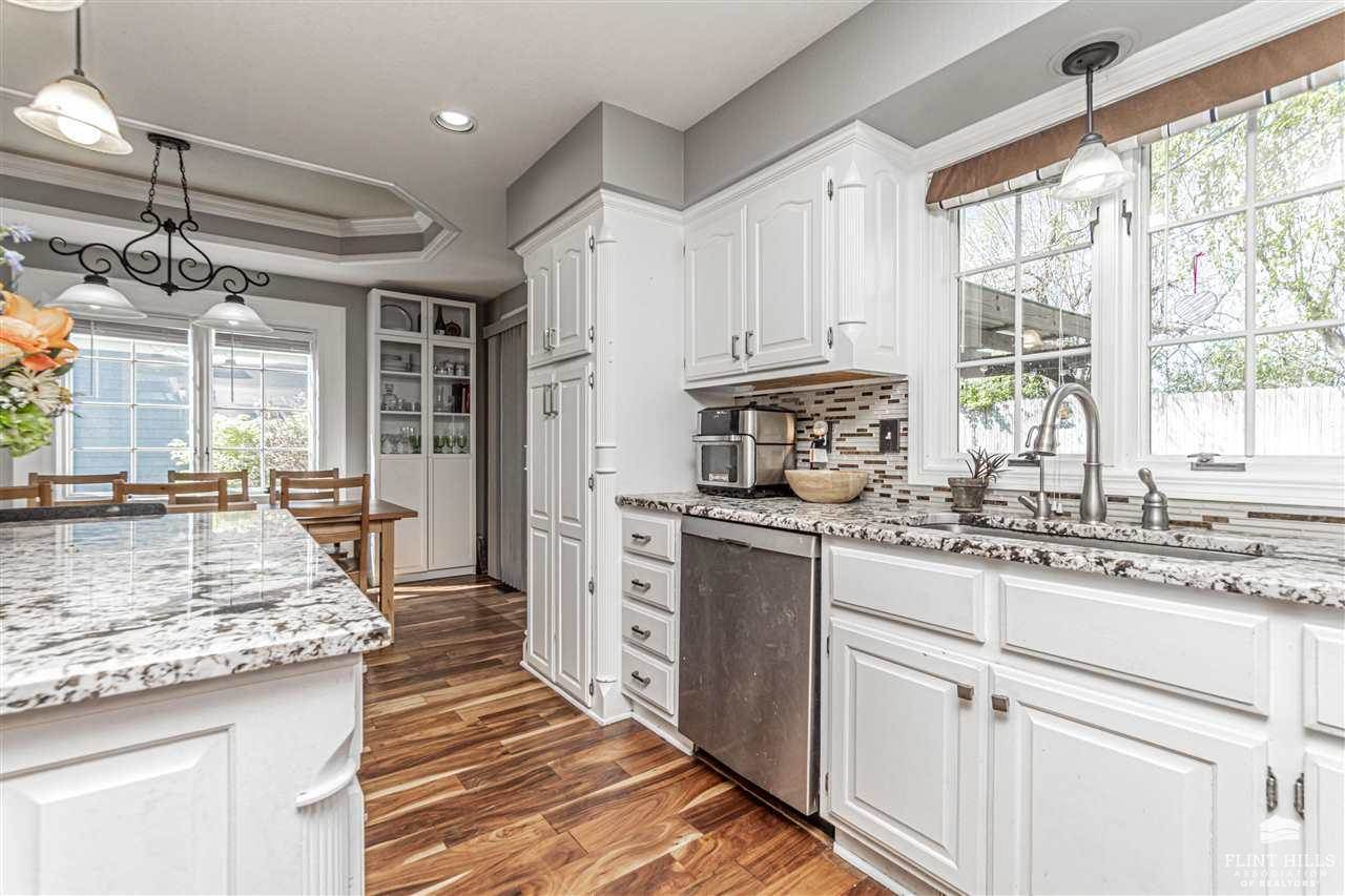 2505 Meadowood Drive, Manhattan, KS 66502