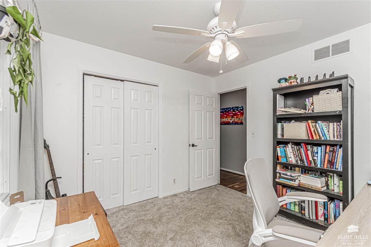 2505 Meadowood Drive, Manhattan, KS 66502