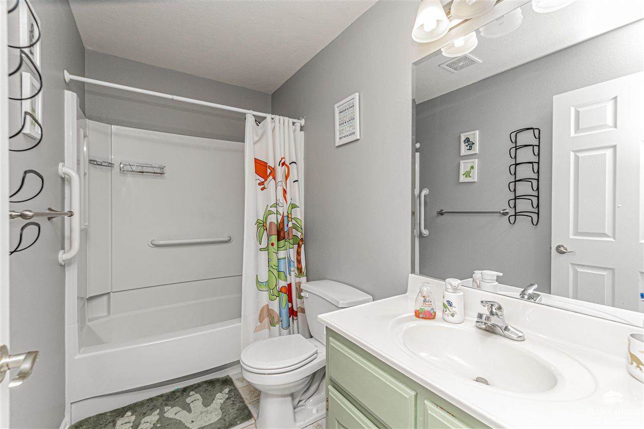 2505 Meadowood Drive, Manhattan, KS 66502